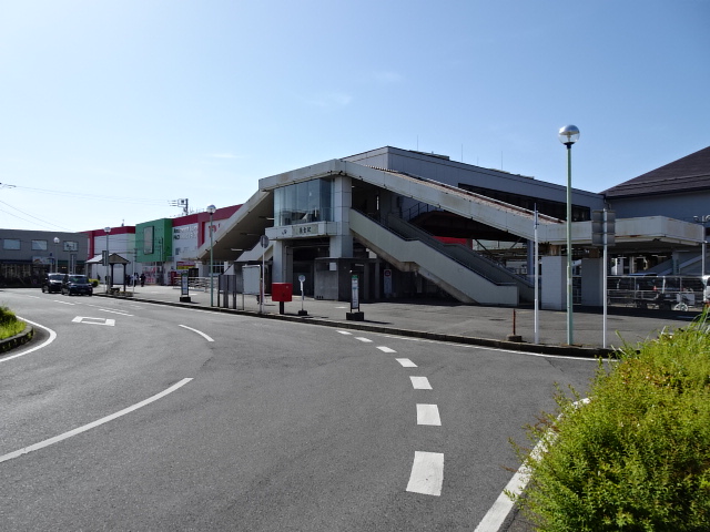 駅舎 (南口)