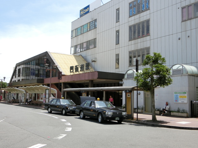 駅舎 (北口)