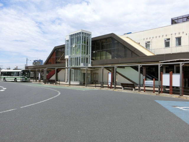 駅舎 (南口)