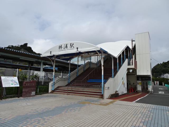 駅舎 (南口)