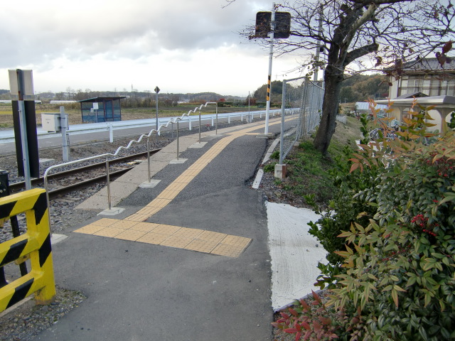 駅出入口