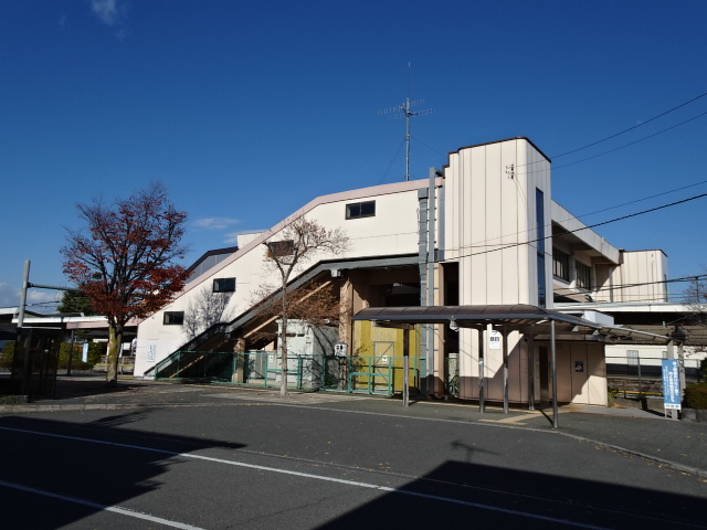 駅舎 (西口)