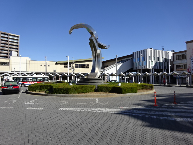 駅舎 (南口)