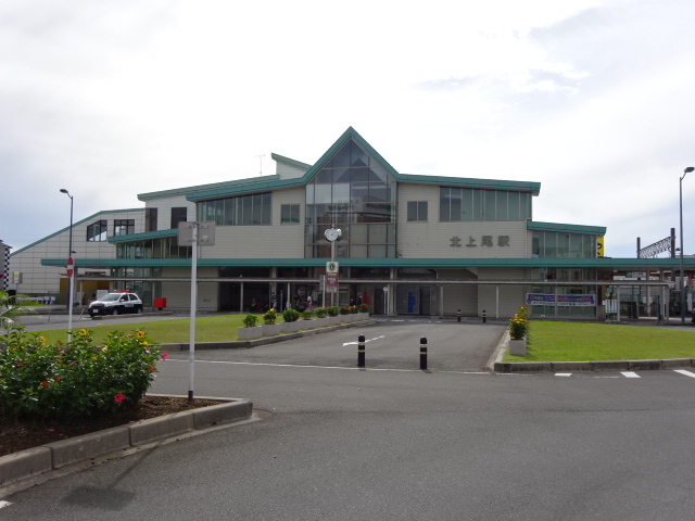 駅舎 (東口)