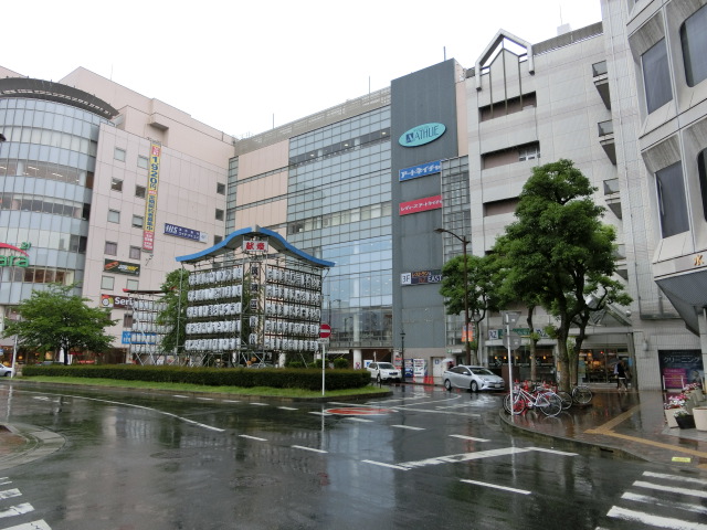 駅舎 (東口)