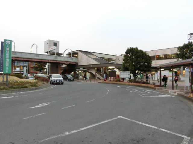 駅舎 (西口)