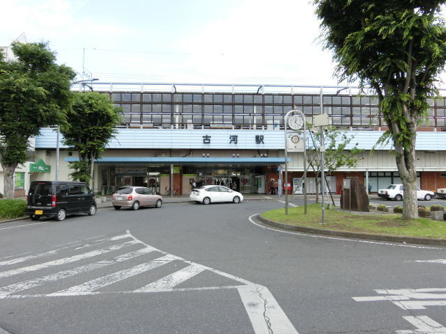 駅舎 (西口)