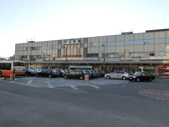 駅舎 (東口)