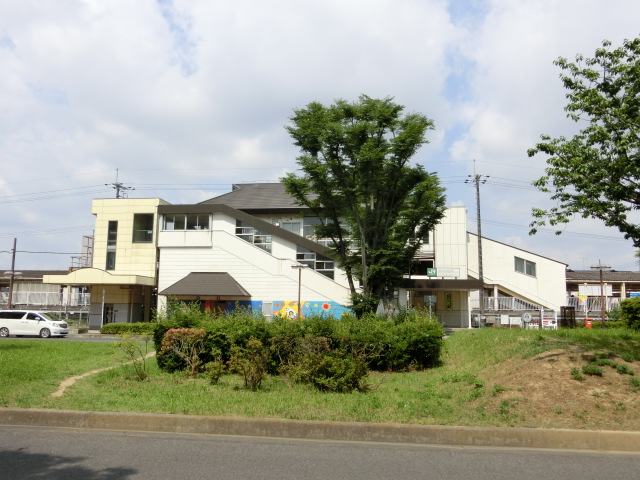 駅舎 (東口)