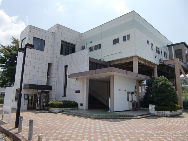 東側出入口