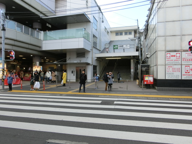 駅舎 (東口)