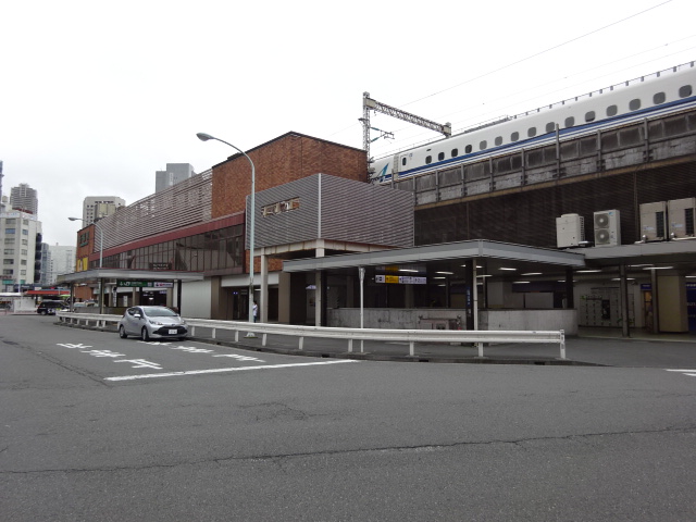 駅舎 (汐留口)