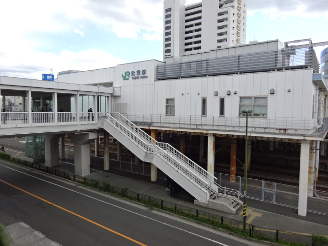 駅舎 (南口)