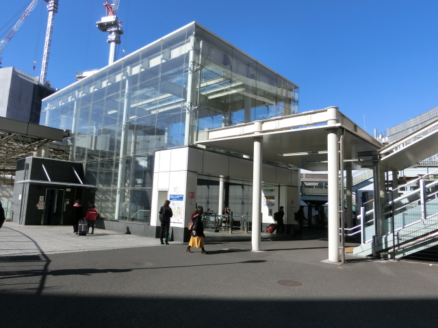 駅舎 (きた東口A)