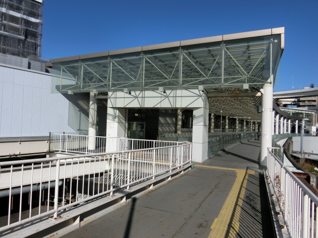 駅舎 (きた東口B)
