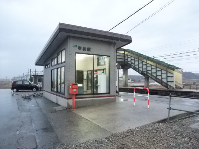 駅舎 (西口)