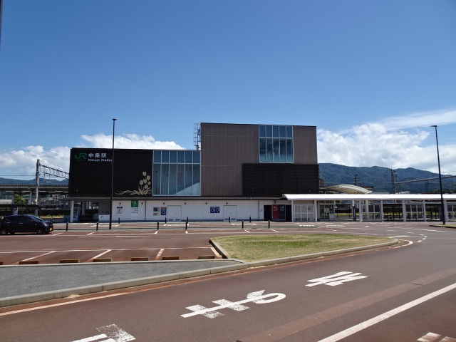 駅舎 (西口)