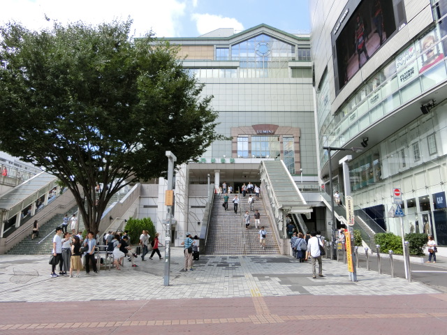 駅舎 (東南口)
