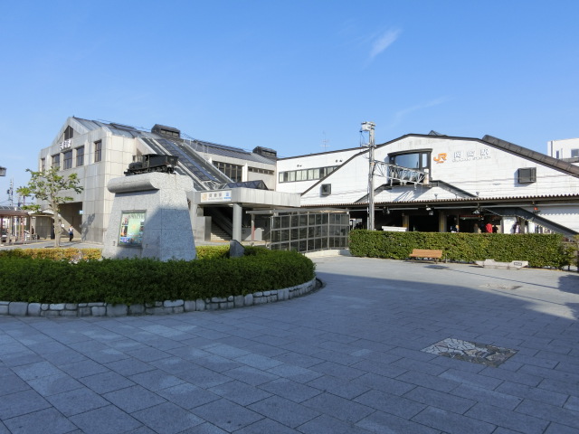 駅舎 (西口)
