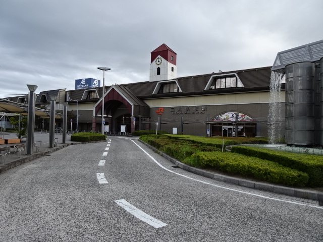 駅舎 (北口)
