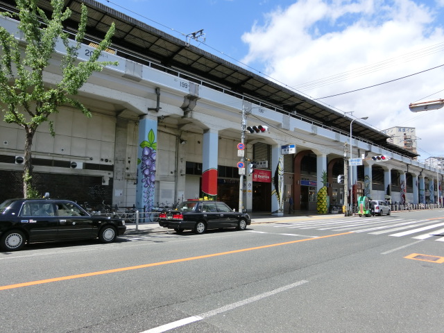 駅舎 (南口)