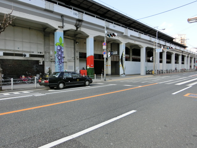 駅舎 (南口)