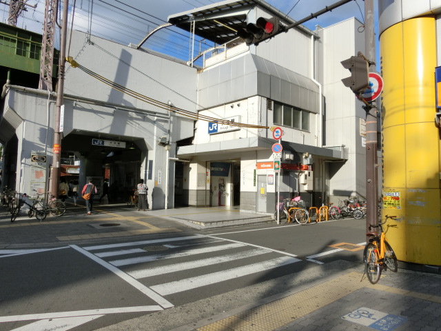 駅舎 (南口)