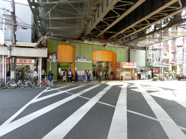 駅舎 (中央出口)
