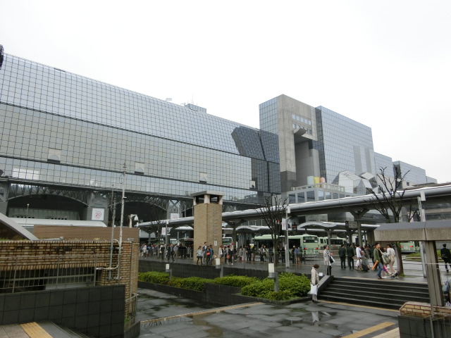 駅舎 (中央口)