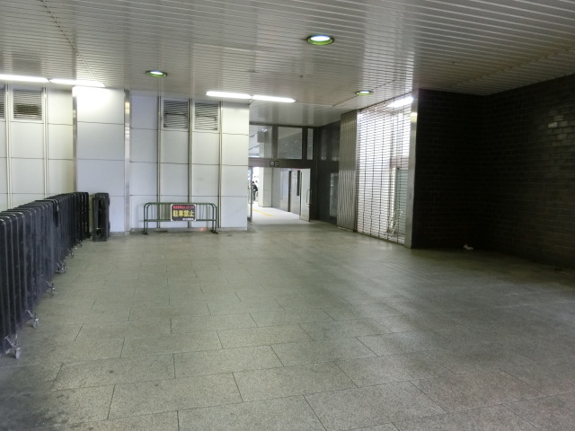 駅舎 (北口)