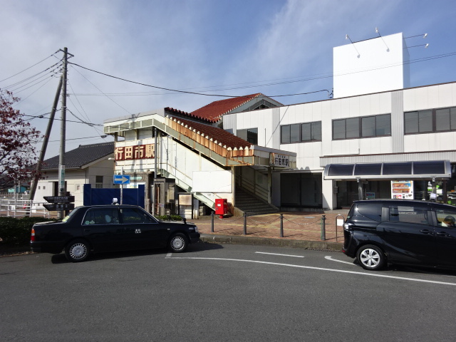駅舎 (南口)