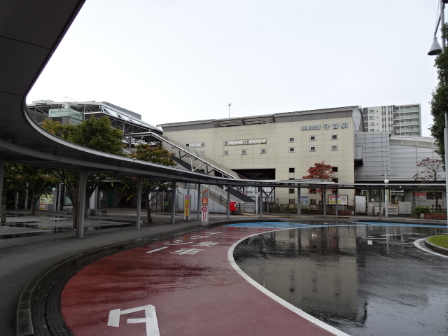 駅舎 (中央東口)