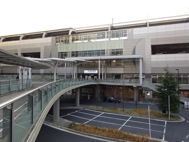 駅舎 (西口)