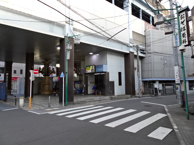 駅舎 (南側)