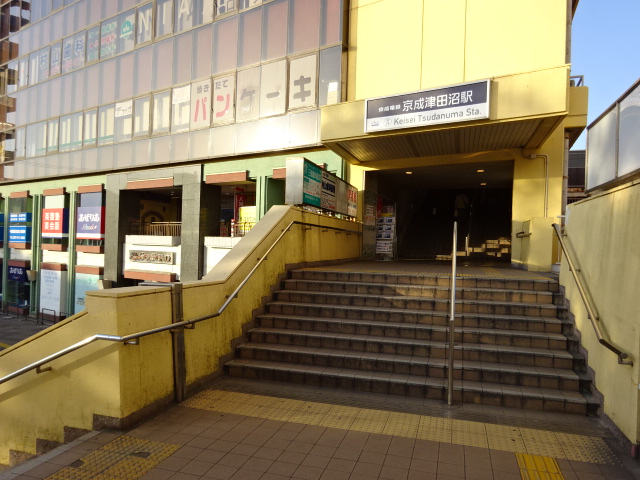 駅舎 (南口)