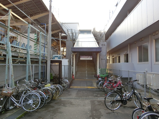 駅舎 (西口)