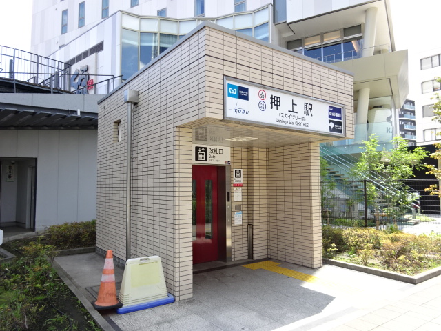 駅出入口 (A1EV)