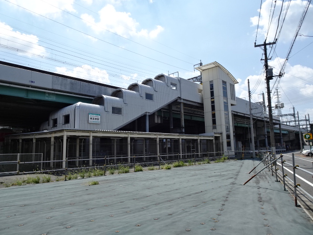 駅舎 (西口)