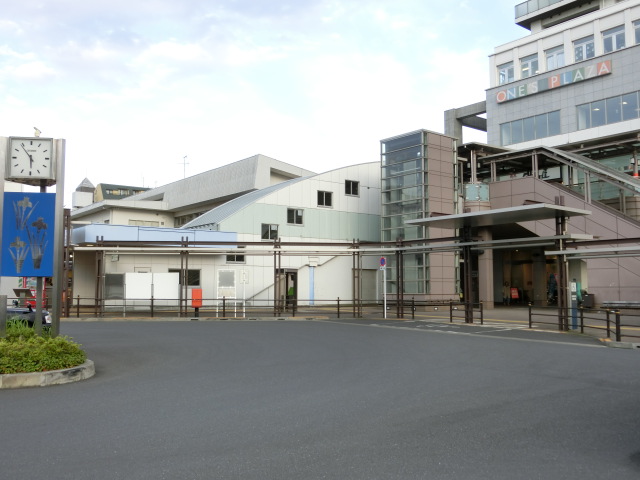 駅舎 (西口)