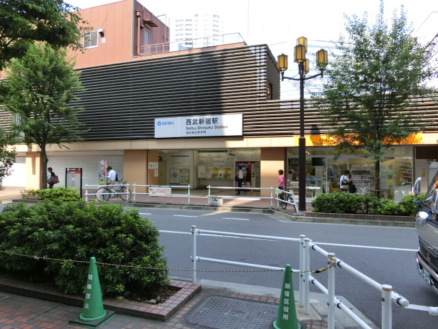 駅舎 (北口)