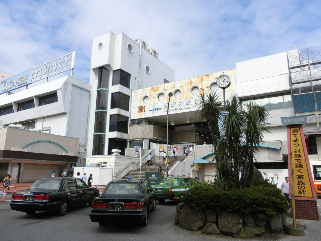駅舎 (西口)