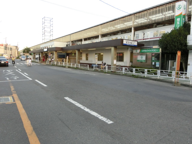 駅舎 (北口)