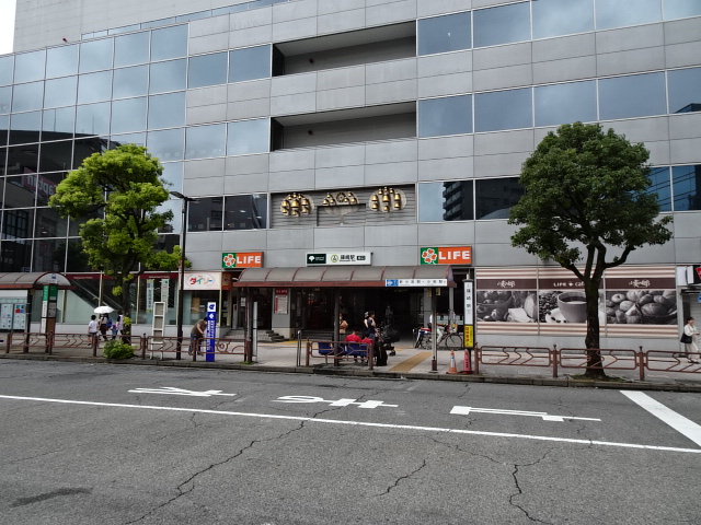 駅出入口 (南口)