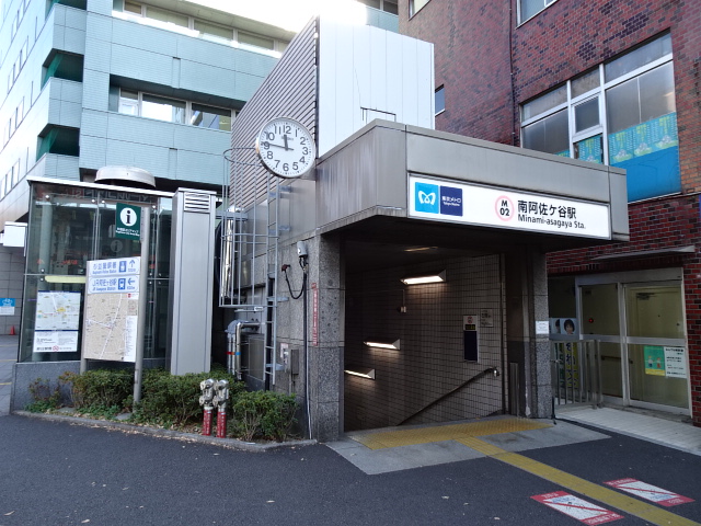 駅出入口2a