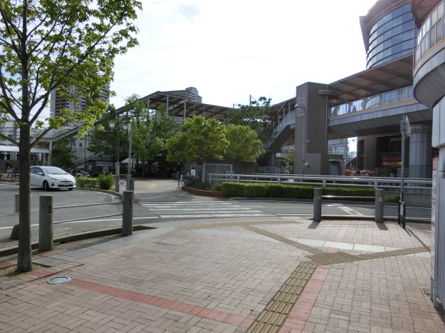 駅舎 (北東口)