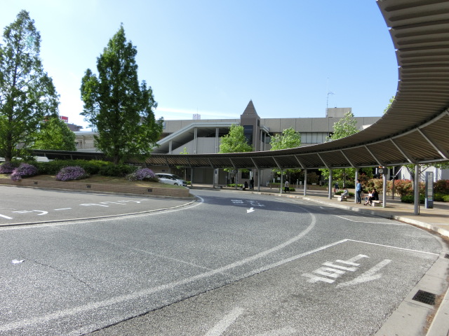 駅舎 (南西口)