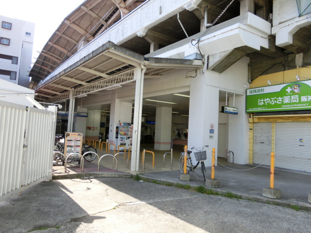 駅舎 (南口)