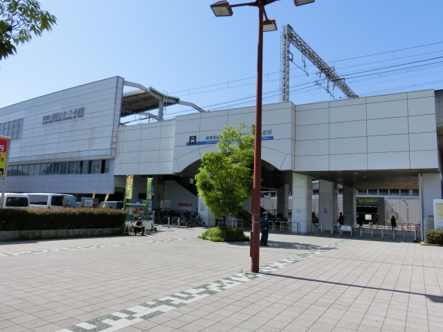 駅舎 (南口)