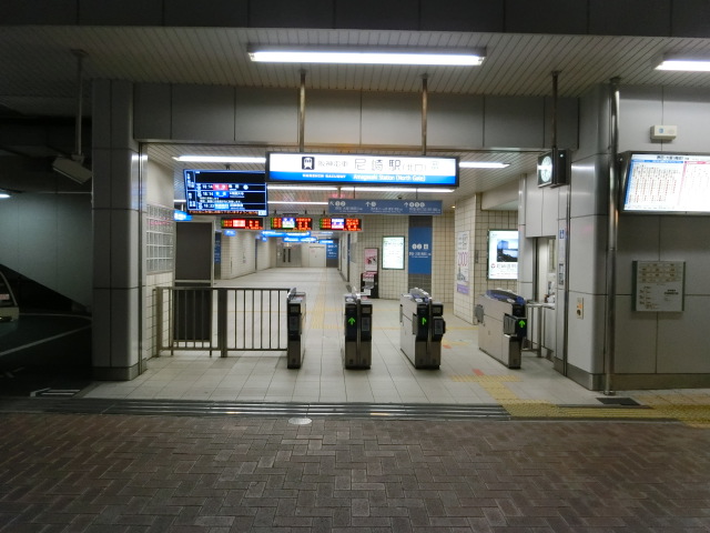 駅出入口 (北口)