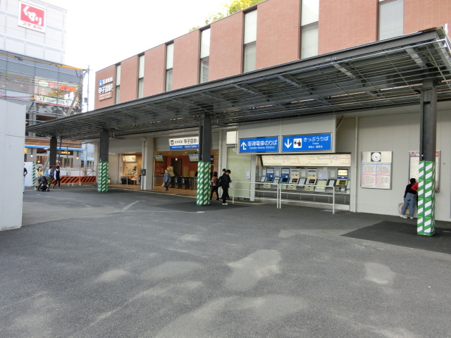 駅舎 (西口)